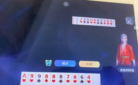 梦幻新诛仙探灵打牌怎么打